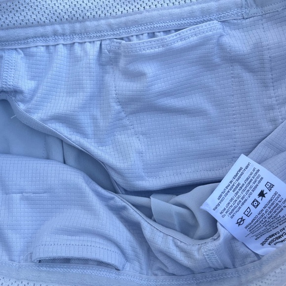 Nike Women's Aeroswift Dri-FIT ADV 4” White Shorts Size M - Picture 7 of 8